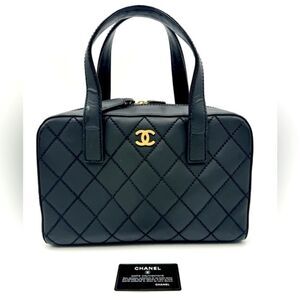 Auth Chanel Black Matte Leather Wild Stitch Surpique Medium Zip Around Tote Bag